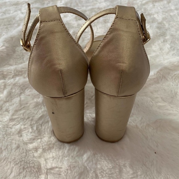 Lulus golden block heel pumps size 9 - Picture 4 of 8